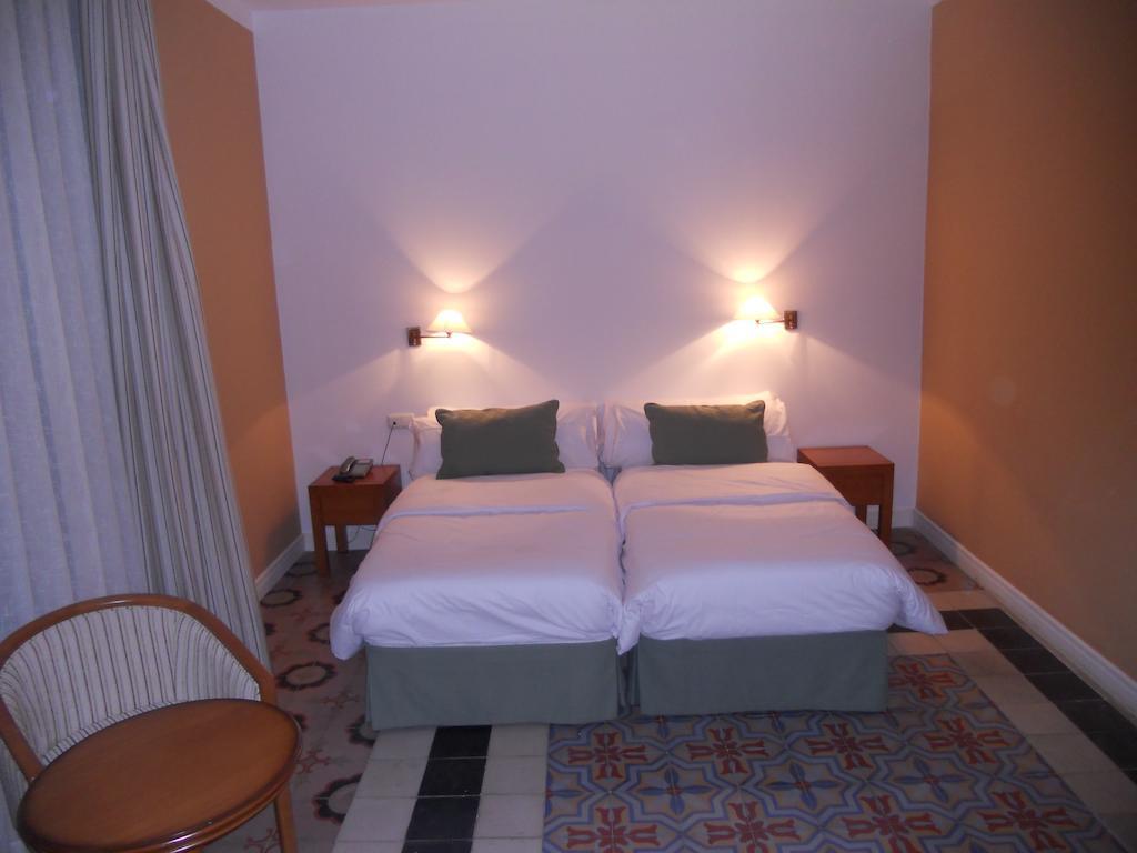 Sumaiya El Palacio Coria Kamer foto